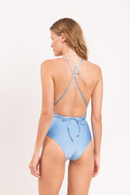 Laad de afbeelding in de Gallery-viewer, Model Back: Rio De Sol One-Piece Shimmer-Baltic-Sea New Vegas
