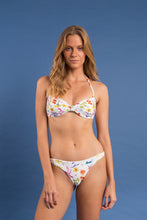 Laad de afbeelding in de Gallery-viewer, Image 11: Rio De Sol Set Set Countryside Bandeau-Joy Leblon
