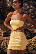 Laad de afbeelding in de Gallery-viewer, Image 10: Rio De Sol Mini Dress Drift-Butterglow Lulu Dress
