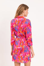 Laad de afbeelding in de Gallery-viewer, Image 12: Rio De Sol Shirtdress Flavors Chemise
