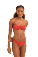 Laad de afbeelding in de Gallery-viewer, Image 04: Rio De Sol Set Set Malibu-Chili Bandeau-Duo Essential
