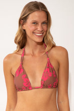Laad de afbeelding in de Gallery-viewer, Gallery: Wednesday In Hawaii By Rio De Sol Top Top Pua-Coco-Guava Mel
