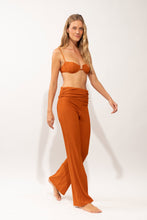 Laad de afbeelding in de Gallery-viewer, Image 08: Rio De Sol Beach Trousers Ferrugo Murana Pants
