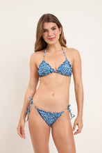 Laad de afbeelding in de Gallery-viewer, Model Front: Rio De Sol Bottom Bottom Chuva Frufru
