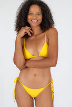 Laad de afbeelding in de Gallery-viewer, Gallery: Rio De Sol Set Set Sunflower Tri-Inv Lacinho
