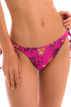 Laad de afbeelding in de Gallery-viewer, Gallery: Rio De Sol Bottom Bottom Roar-Pink Ibiza
