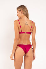 Laad de afbeelding in de Gallery-viewer, Model Back: Rio De Sol Set Set Shimmer-Desejo Balconet-Tie Cheeky-Tie-Gold

