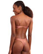 Laad de afbeelding in de Gallery-viewer, Image 07: Rio De Sol Set Set Shimmer-Copper Bandeau-Joy Nice-Fio

