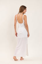 Laad de afbeelding in de Gallery-viewer, Model Back: Rio De Sol Maxi Dresses Memphis-White Saida Yara
