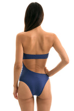 Laad de afbeelding in de Gallery-viewer, Model Back: Rio De Sol One-Piece Body Kiwanda Denim Rio
