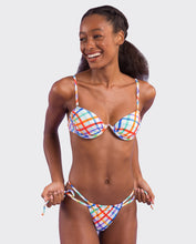 Laad de afbeelding in de Gallery-viewer, Gallery: Rio De Sol Set Set Square Kyra Pipa
