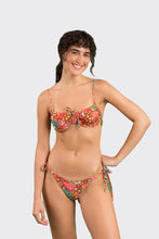 Laad de afbeelding in de Gallery-viewer, Model Front: Rio De Sol Bottom Bottom Tropics Lacinho
