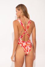 Laad de afbeelding in de Gallery-viewer, Model Back: Rio De Sol One-Piece Mirage Riviera
