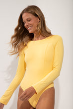 Laad de afbeelding in de Gallery-viewer, Image 06: Wednesday In Hawaii By Rio De Sol One-Piece Lilikoi Surf
