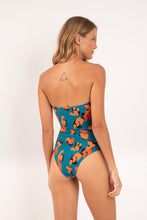 Laad de afbeelding in de Gallery-viewer, Model Back: Rio De Sol One-Piece Luma Cleo
