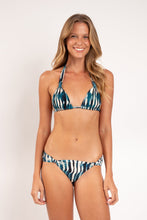 Laad de afbeelding in de Gallery-viewer, Model Front: Rio De Sol Bottom Bottom Azule Mel
