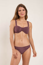Laad de afbeelding in de Gallery-viewer, Model Front: Rio De Sol Bottom Bottom Malibu-Ebano Essential-Comfy
