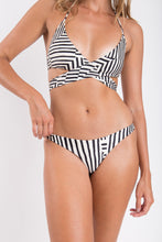 Laad de afbeelding in de Gallery-viewer, Image 09: Rio De Sol Bottom Bottom Collage Mia
