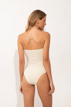 Laad de afbeelding in de Gallery-viewer, Model Back: Rio De Sol One-Piece Brisa-Offwhite Tube-Op
