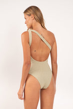 Laad de afbeelding in de Gallery-viewer, Model Back: Rio De Sol One-Piece Brisa-Pistache Sienna
