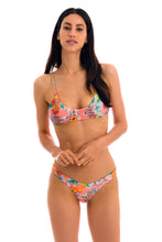 Laad de afbeelding in de Gallery-viewer, Model Front: Rio De Sol Bottom Bottom Frutti Essential
