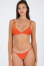 Laad de afbeelding in de Gallery-viewer, Gallery: Rio De Sol Set Set Paprica Tri-Fixo California
