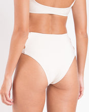 Laad de afbeelding in de Gallery-viewer, Image 05: Rio De Sol Bottom Bottom Malibu-Natural Highwaist-Spin
