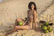 Laad de afbeelding in de Gallery-viewer, Image 05: Rio De Sol Set Set Leopard Balconet-Tie Italy
