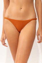 Laad de afbeelding in de Gallery-viewer, Gallery: Rio De Sol Bottom Bottom Ferrugo Cheeky-Aya
