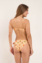 Laad de afbeelding in de Gallery-viewer, Model Back: Rio De Sol Bottom Bottom Mosaico Gisele
