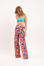 Laad de afbeelding in de Gallery-viewer, Image 04: Rio De Sol Beach Trousers Leaves Wide Pants
