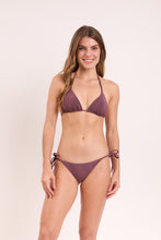 Laad de afbeelding in de Gallery-viewer, Model Front: Rio De Sol Bottom Bottom Malibu-Ebano Lacinho
