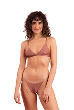 Laad de afbeelding in de Gallery-viewer, Model Front: Rio De Sol Bottom Bottom Shimmer-Copper California
