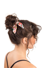 Laad de afbeelding in de Gallery-viewer, Boho Scrunchie
