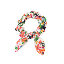 Laad de afbeelding in de Gallery-viewer, Boho Scrunchie
