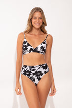 Laad de afbeelding in de Gallery-viewer, Bottom Poppy Hotpants
