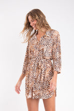 Laad de afbeelding in de Gallery-viewer, Leopard Chemise
