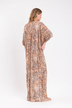 Laad de afbeelding in de Gallery-viewer, Leopard Long Dress
