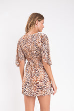 Laad de afbeelding in de Gallery-viewer, Leopard Mini Dress
