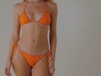 Laad en speel video af in Gallery-viewer, Video: Rio De Sol Top Top Dots-Orange Frufru
