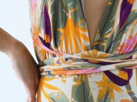 Laad en speel video af in Gallery-viewer, Video: Rio De Sol One-Piece Oasis New Vegas
