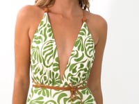 Laad en speel video af in Gallery-viewer, Video: Rio De Sol One-Piece Flow New Vegas Capri
