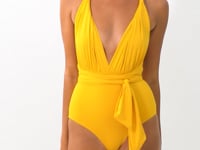 Laad en speel video af in Gallery-viewer, Video: Rio De Sol One-Piece Solar Marina
