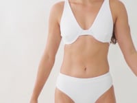 Laad en speel video af in Gallery-viewer, Video: Rio De Sol Set Set Sand-White Chantal Kora
