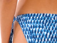 Laad en speel video af in Gallery-viewer, Video: Rio De Sol Bottom Bottom Chuva Gisele
