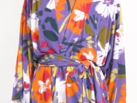Laad en speel video af in Gallery-viewer, Video: Rio De Sol Kaftans / Cover Ups Garden-Flower Kimono
