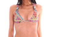 Laad en speel video af in Gallery-viewer, Video: Rio De Sol Bottom Calcinha Mundomix Cool
