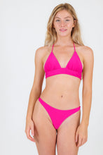 Laad de afbeelding in de Gallery-viewer, Model Front: Rio De Sol Bottom Bottom Amaranto Nice-Fio
