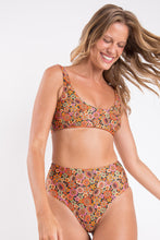 Laad de afbeelding in de Gallery-viewer, Image 07: Rio De Sol Bottom Bottom Bouquet Hotpants
