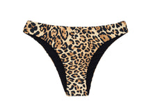 Laad de afbeelding in de Gallery-viewer, Product Front: Rio De Sol Bottom Bottom Leopardo Black Babado
